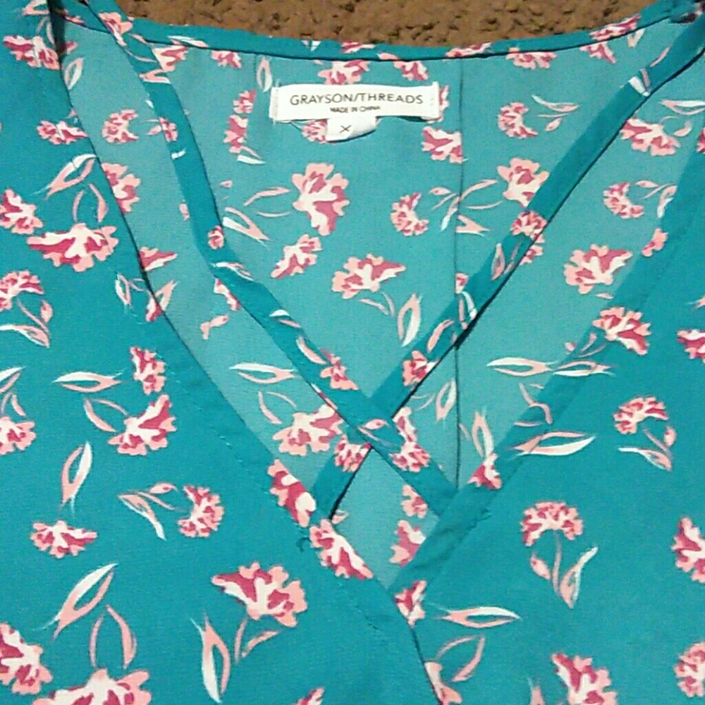 Blouse - Picture 2 of 3